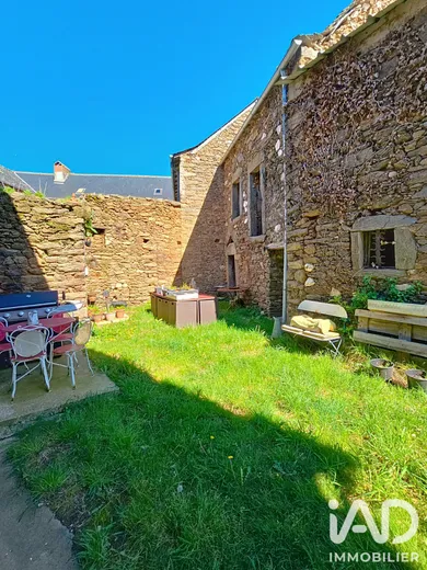 Maison de campagne à La Salvetat-Peyralès (12440)