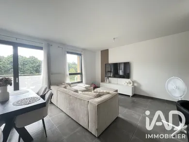 Apartment in Saint-Paul-en-Jarez (42740)