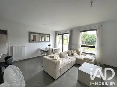 Apartment in Saint-Paul-en-Jarez (42740)