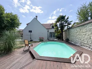 Maison traditionnelle à Maule (78580)