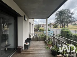 Apartment in Saint-Paul-en-Jarez (42740)