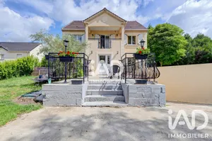 Maison d'architecte à Mareuil-lès-Meaux (77100)
