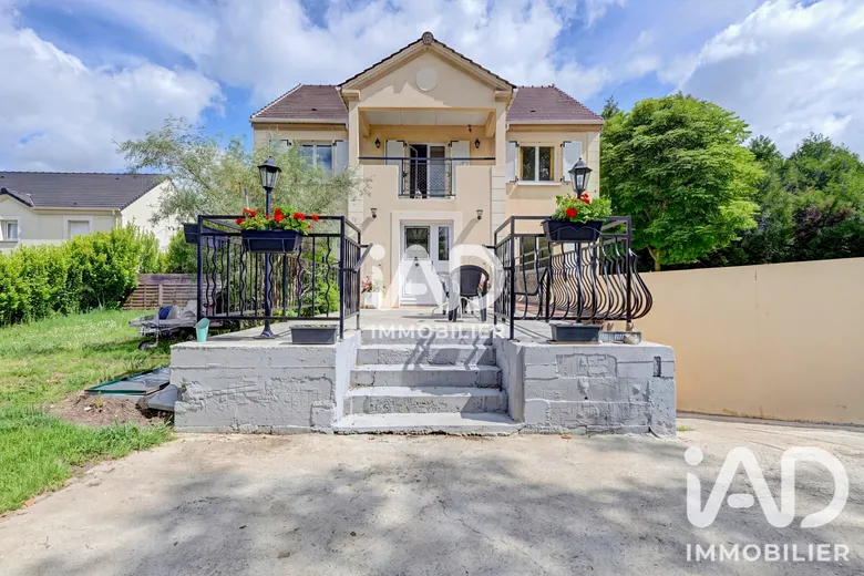Maison 6 pièces 168 m² · à Mareuil-lès-Meaux · 168 m² · 449 000 €