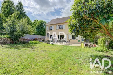 Maison d'architecte à Mareuil-lès-Meaux (77100)