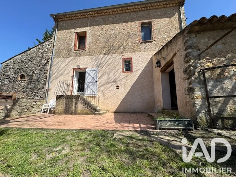 Appartement 3 pièces 72 m² · à La Celle · 72,1 m² · 950 €