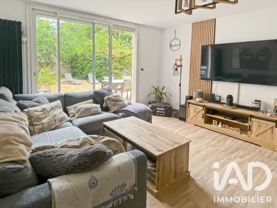 Apartment in Combs-la-Ville (77380)