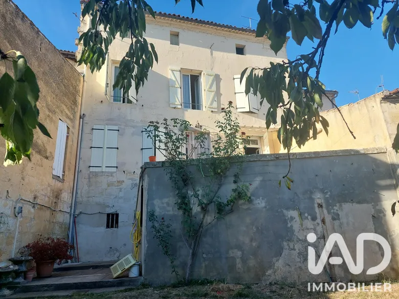 Maison 8 pièces 212 m² · à Castillon-la-Bataille · 212 m² · 165 000 €
