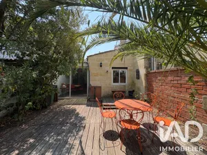 Townhouse in Bordeaux (33200)