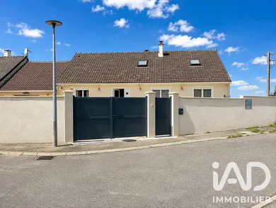 Maison traditionnelle à Jouy-le-Châtel (77970)