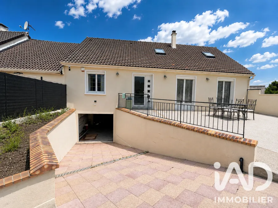 Maison traditionnelle à Jouy-le-Châtel (77970) photo 3