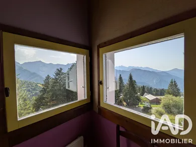 Appartement à Ustou (09140)