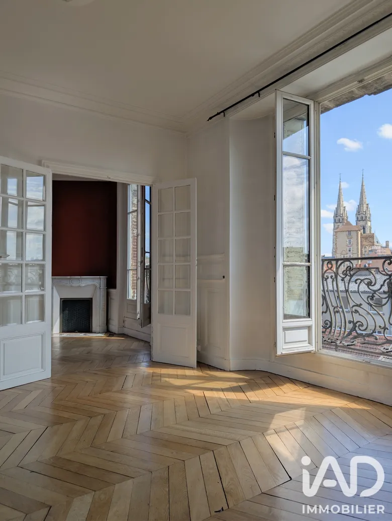 Appartement 4 pièces 88 m² · à Moulins · 88 m² · 100 000 €