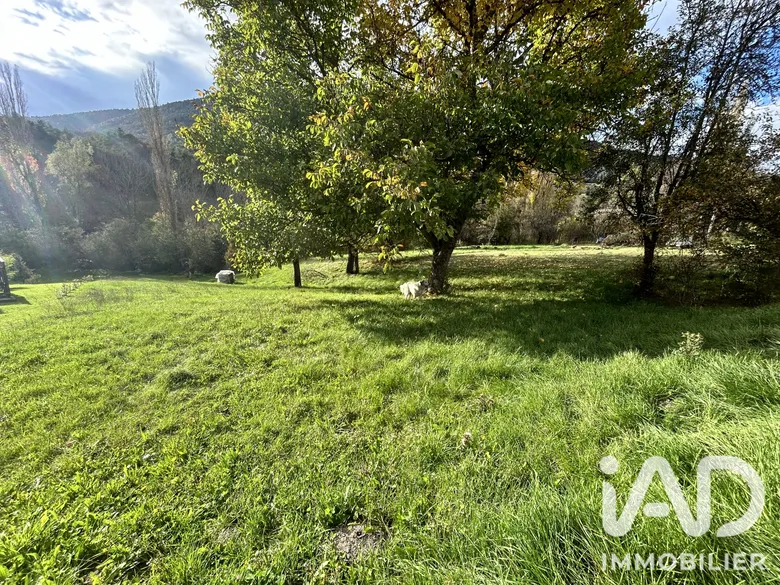 Terrain à bâtir à MORIEZ (04170) · 55 000 €