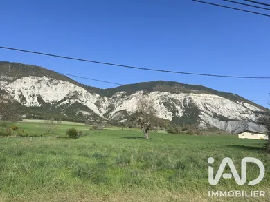 Terrain à bâtir à MORIEZ (04170)