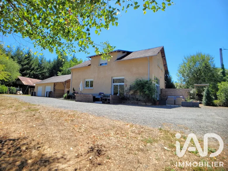 Maison 7 pièces 172 m² · à Vigeois · 172 m² · 250 000 €