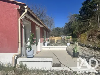 Maison de campagne à Saint-Martin-de-Brômes (04800)