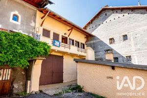 Village house in Risoul (05600)