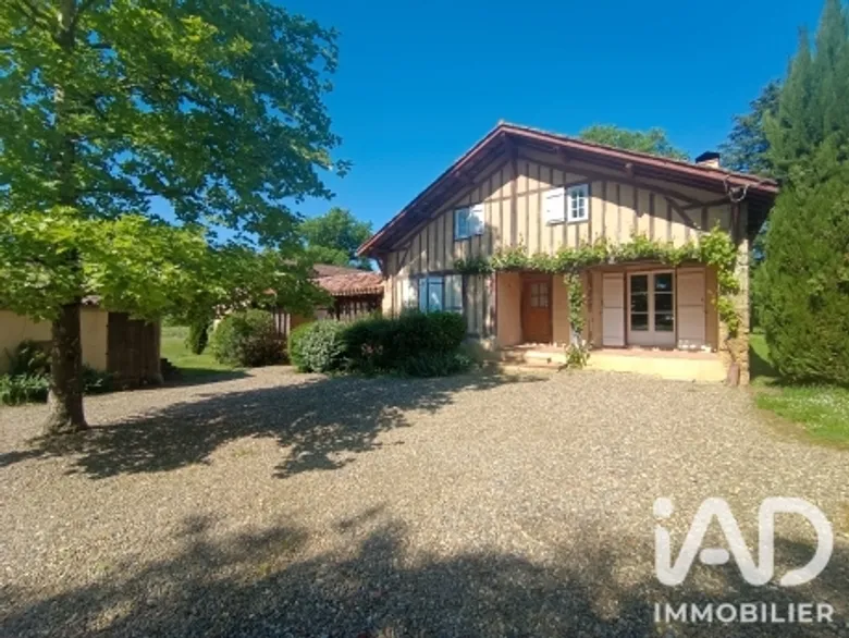 Maison 10 pièces 310 m² · à Mauléon-d'Armagnac · 310 m² · 299 000 €