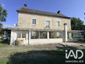 Maison de campagne à Valiergues (19200)