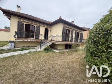 Maison traditionnelle à Séméac (65600)