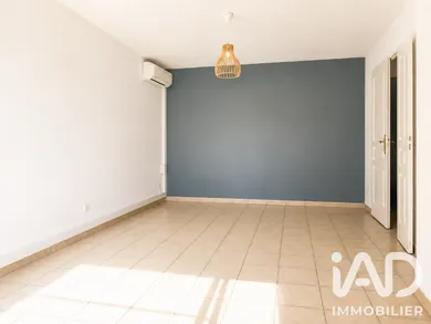 Apartment in Toulon (83000)