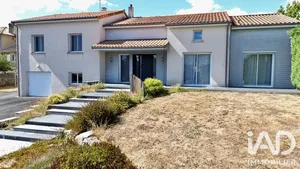 Detached house in Verruyes (79310)
