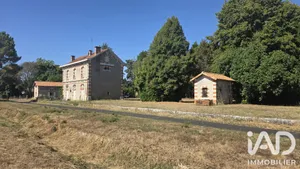 Building in Orignolles (17210)