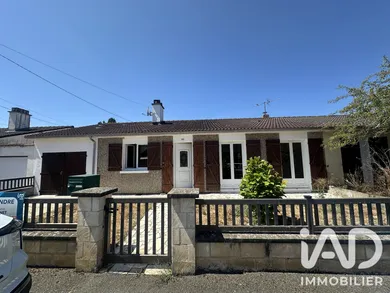 Maison à Saint-Germain-du-Puy (18390)