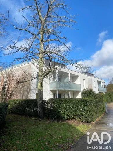Apartment in Pessac (33600)