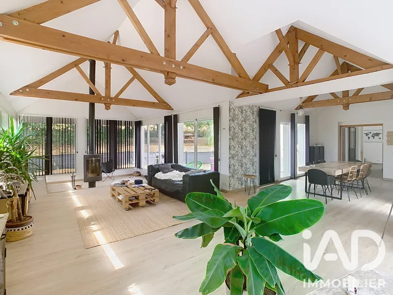 Maison 7 pièces 173 m² · à Saint-Fargeau-Ponthierry · 173 m² · 397 000 €