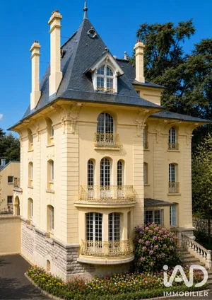 Apartment in Fontainebleau (77300)