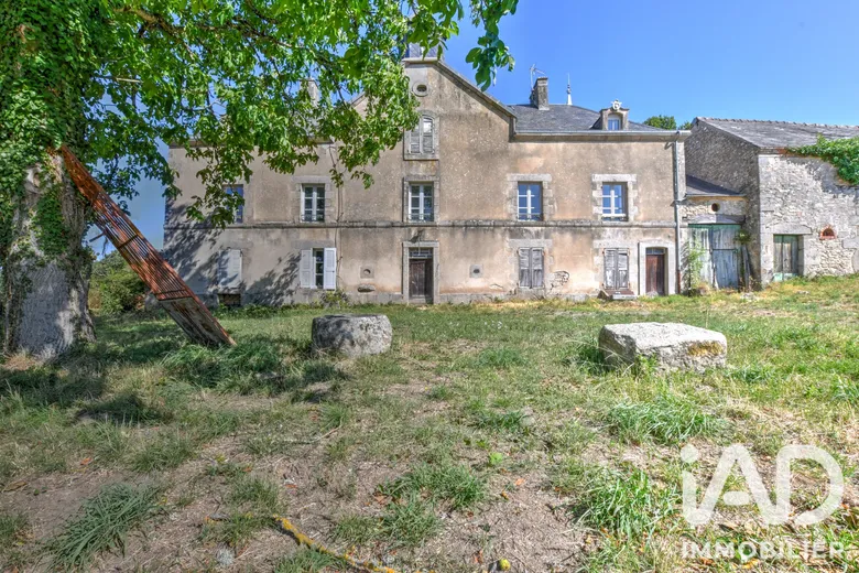 Maison 12 pièces 329 m² · à Saint-Léger-le-Guérétois · 329 m² · 249 000 €