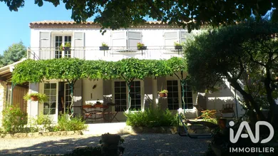 Maison traditionnelle à Roquemaure (30150)