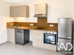 Apartment in Sarrians (84260)