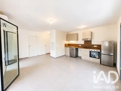 Appartement à Sarrians (84260)