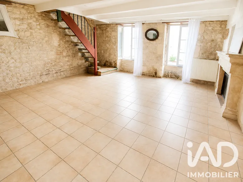 Maison 5 pièces 145 m² · à Saint-Rogatien · 145 m² · 211 000 €