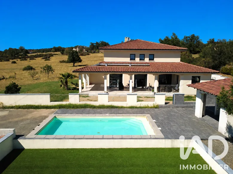 Maison 10 pièces 244 m² · à Figeac · 244 m² · 449 000 €