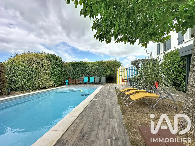 Maison 7 pièces 152 m² · à Port-des-Barques · 152 m² · 435 000 €