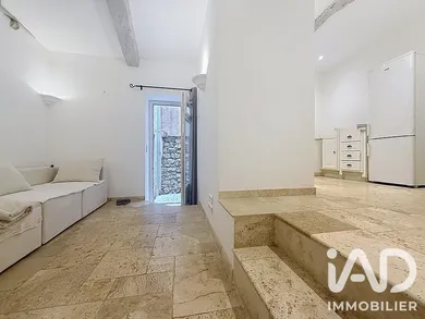 Apartment in Châteauneuf-Grasse (06740)