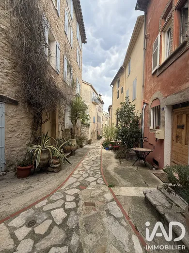 Appartement à Châteauneuf-Grasse (06740)