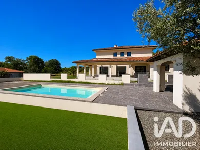 Architectural house in Figeac (46100)
