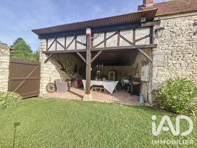 Maison traditionnelle à Nargis (45210)