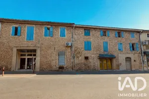 Building in Jonquières (84150)