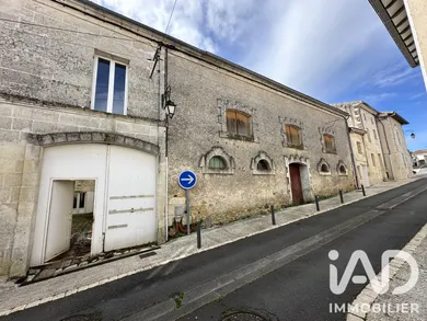Building in Montendre (17130)