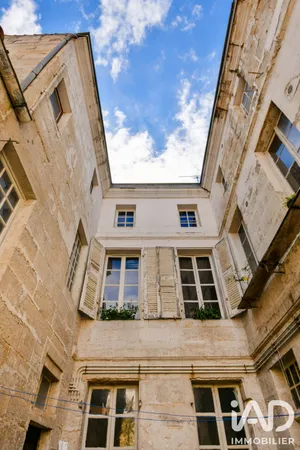 Building in Niort (79000)