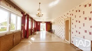 Architectural house in Bonnard (89400)
