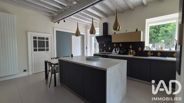 Maison 6 pièces 225 m² · à Buchères · 225 m² · 429 000 €