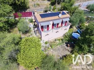 Maison de campagne à Gilette (06830)