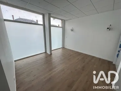 Commercial walls in Chanceaux-sur-Choisille (37390)