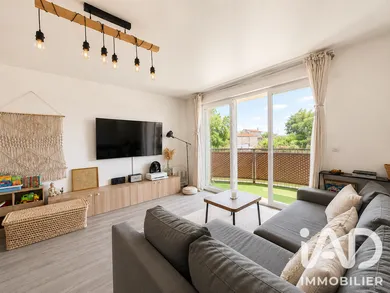 Apartment in Beauchamp (95250)